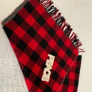 O/S AEROPOSTAL SCARF